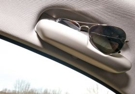 Чекмедже за слънчеви очила за BMW e90/e91/e92